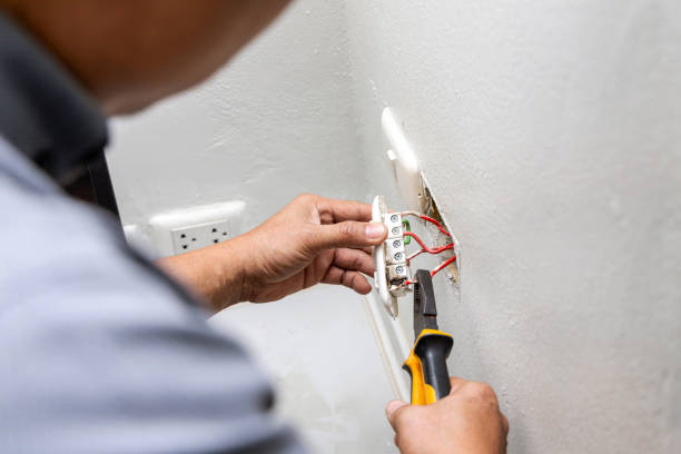 Best Affordable Emergency Electrician  in Lakewood, IL